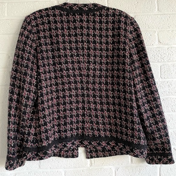 VINTAGE Tweed Structured Blazer Cropped Jacket Black Pink Size 8P - Picture 12 of 13